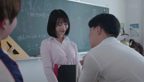 Tiết học ngoài giờ của nữ giáo viên xinh đẹp và cậu học trò cá biệt